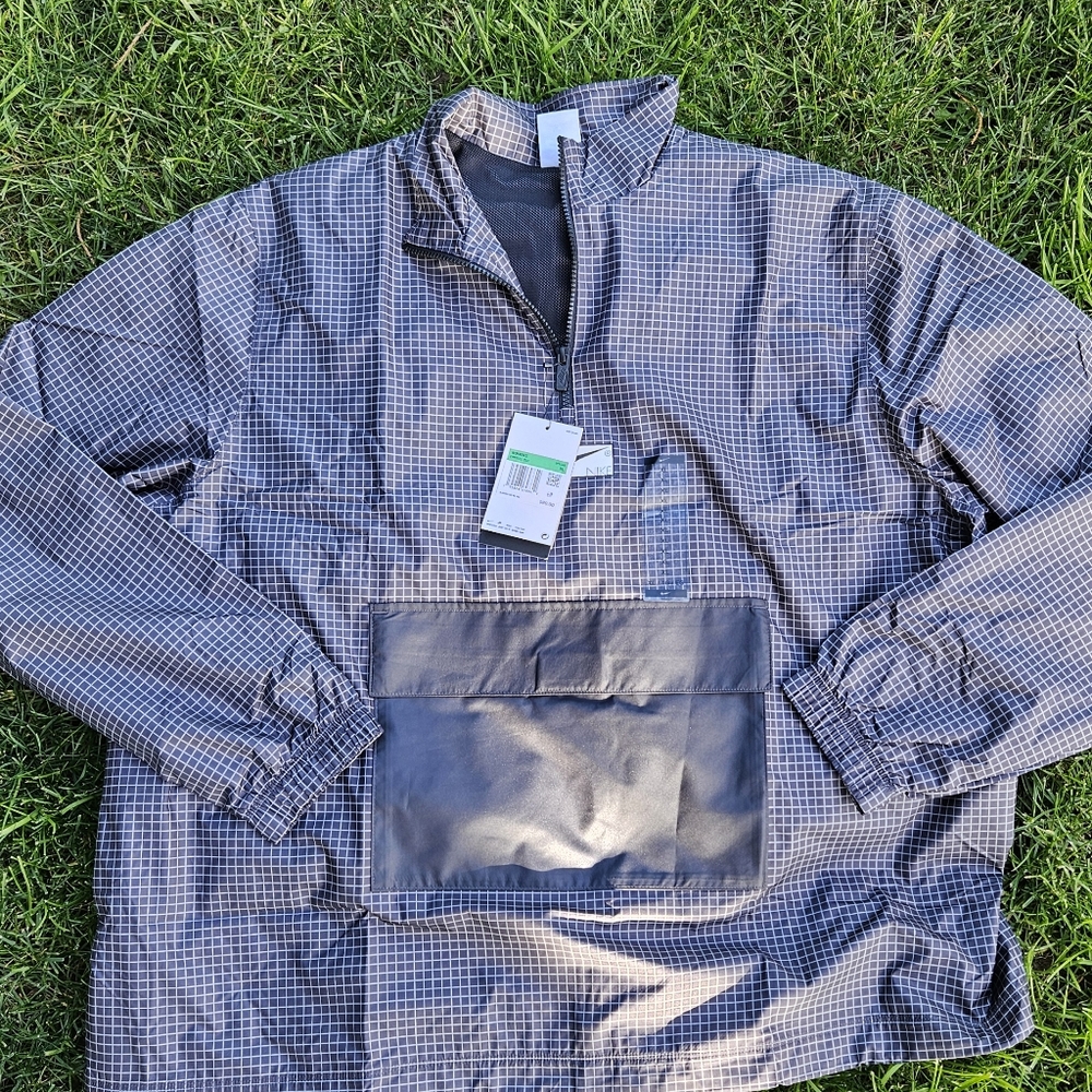 New women's Nike jacket